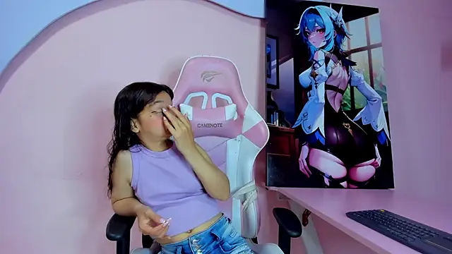 CharlotteMuller online show from March 2, 7:10 pm