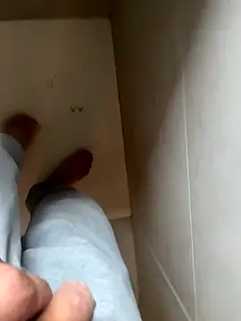 Snapshot of Edosxxl chatting on December 9, 8:00 am Edosxxl online show from December 9, 8:00 am