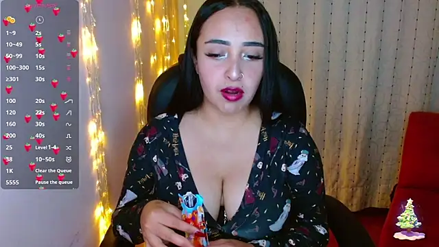 Snapshot of AmberGoddess_ chatting on December 28, 2:11 am AmberGoddess online show from December 28, 2:11 am