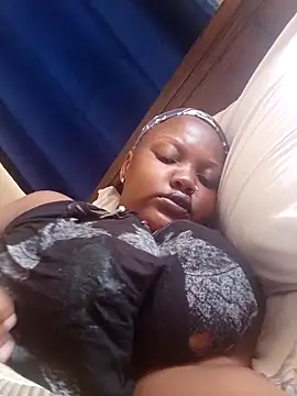 queennapal online show from April 15, 7:37 am