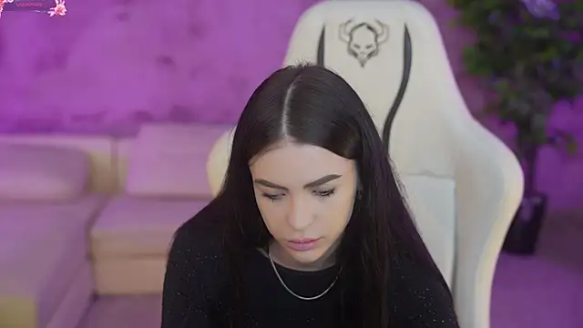 Tina Breeze online show from February 6, 7:45 am