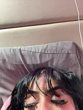 ThickerThanYoBitch online show from March 8, 11:27 am