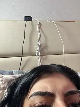 ThickerThanYoBitch online show from September 20, 1:34 pm