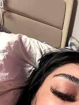 ThickerThanYoBitch online show from October 13, 4:51 pm