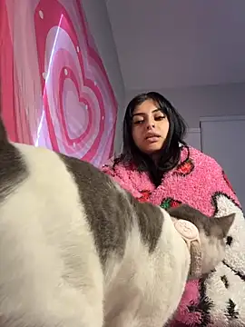 ThickerThanYoBitch online show from October 17, 2:30 pm