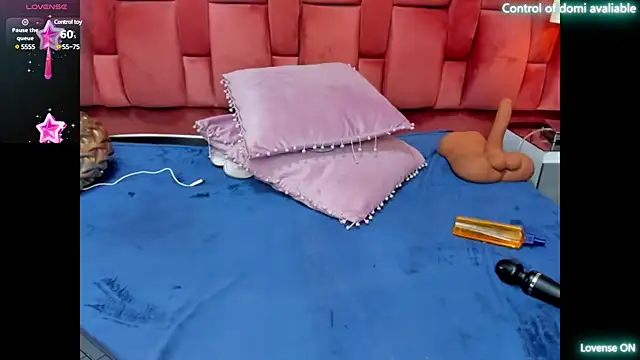 Snapshot of mariamRosse chatting on March 2, 10:48 pm mariamRosse online show from March 2, 10:48 pm