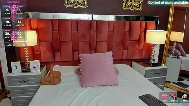 Snapshot of mariamRosse chatting on March 4, 6:15 am mariamRosse online show from March 4, 6:15 am