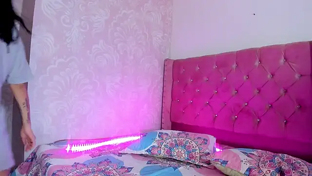KittyNicolle online show from December 7, 1:07 pm