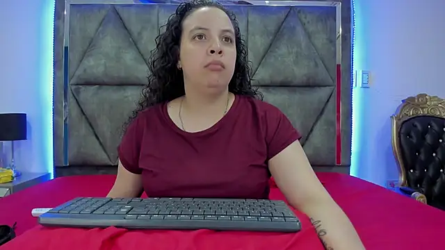 Snapshot of Danielaandximena chatting on December 18, 2:53 am Danielaandximena online show from December 18, 2:53 am