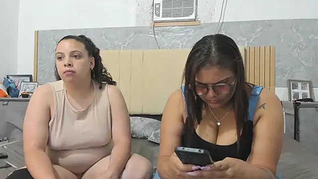 Snapshot of Danielaandximena chatting on June 17, 2:47 am Danielaandximena online show from June 17, 2:47 am