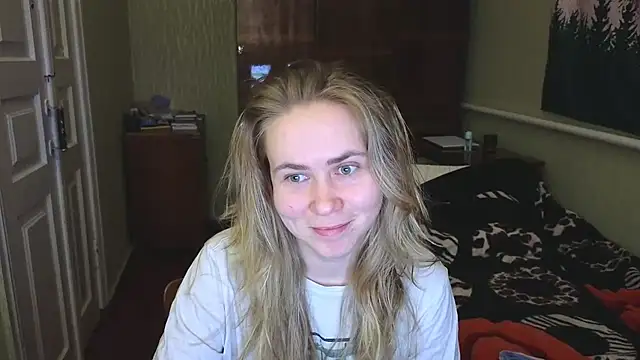 Riley Roo online show from December 10, 8:16 pm