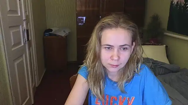 Riley Roo online show from January 5, 5:51 pm