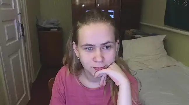 Riley Roo online show from February 25, 8:30 pm