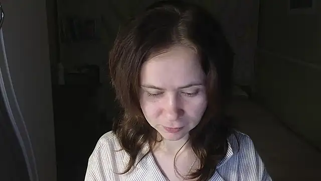 Riley Roo online show from November 21, 5:00 pm