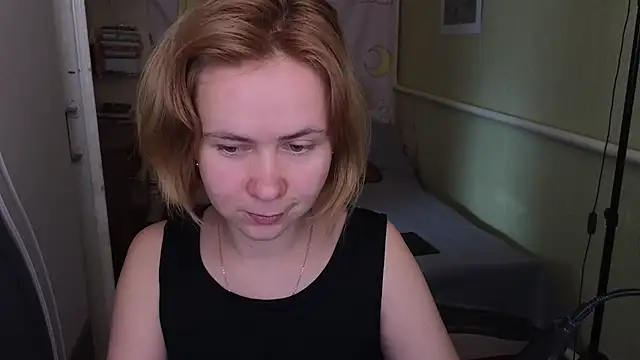 Snapshot of Riley_Roo chatting on May 25, 7:03 am Riley Roo online show from May 25, 7:03 am