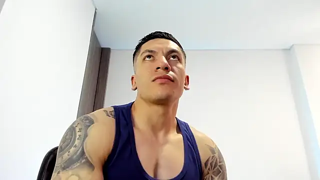 Snapshot of aquiles_51 chatting on June 6, 7:51 pm aquiles 51 online show from June 6, 7:51 pm
