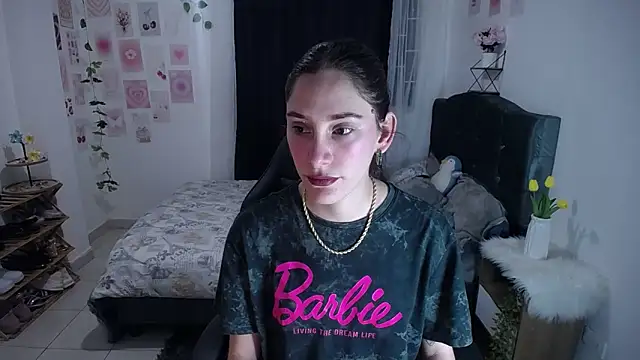 IsaBaileys  online show from June 7, 3:32 am