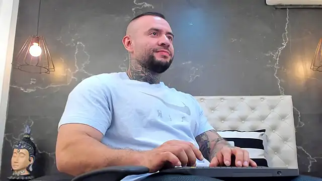 BruceDallas online show from December 6, 12:02 am