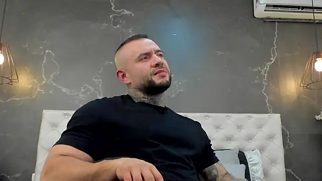 BruceDallas online show from December 12, 11:58 pm