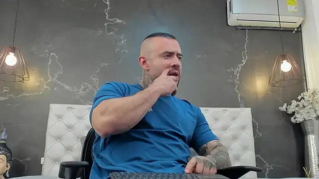 BruceDallas online show from February 26, 3:21 am