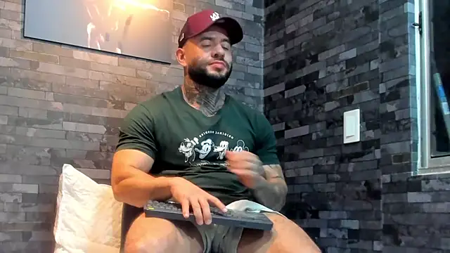 BruceDallas online show from March 15, 1:55 am