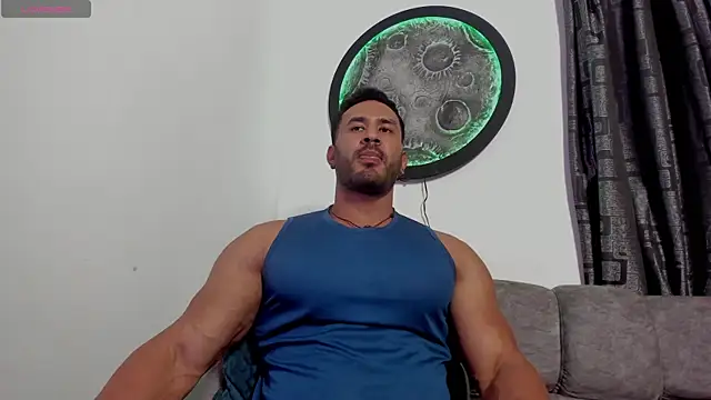 Snapshot of curt_xxx chatting on June 22, 1:40 am curt xxx online show from June 22, 1:40 am