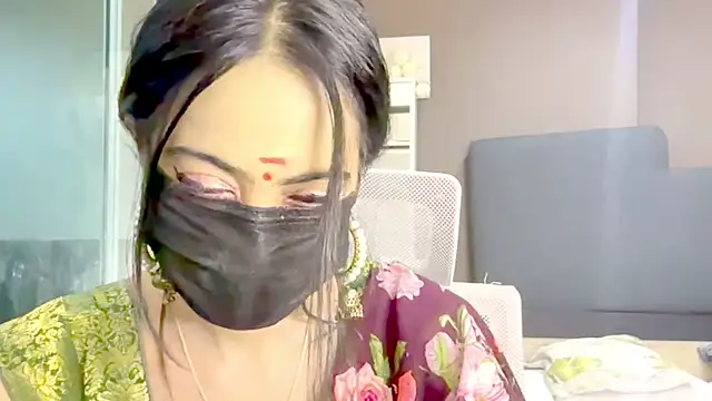 Snapshot of Monalisadon018 chatting on December 4, 6:23 am Monalisadon018 online show from December 4, 6:23 am