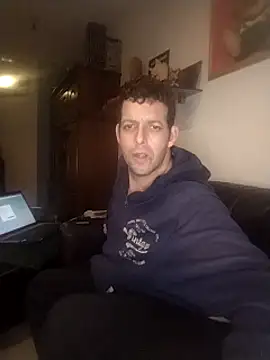 Knuffelstaaf123 online show from February 1, 4:35 am