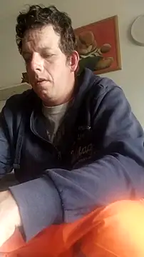 Knuffelstaaf123 online show from March 31, 11:43 am