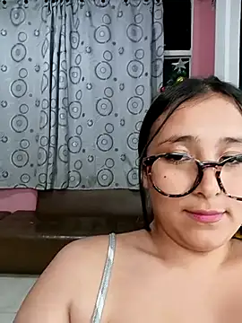 Snapshot of Cute_Penelope chatting on January 5, 12:20 am Cute Penelope online show from January 5, 12:20 am