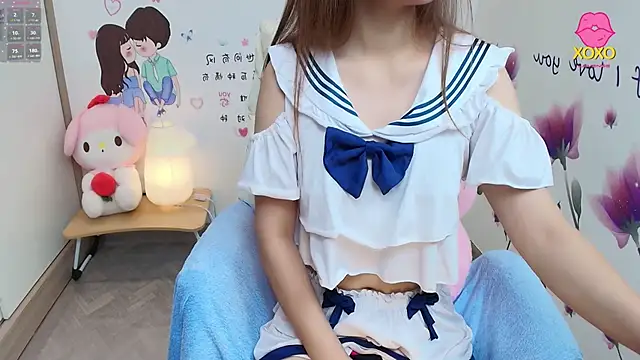 Snapshot of _Mizuki_ chatting on September 11, 3:45 pm Mizuki online show from September 11, 3:45 pm