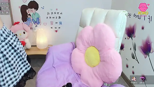 Snapshot of _Mizuki_ chatting on October 8, 2:58 pm Mizuki online show from October 8, 2:58 pm