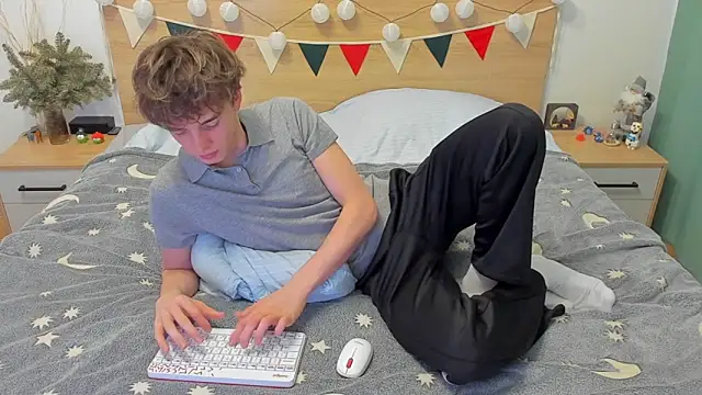 Fandi 777 online show from February 6, 1:21 pm