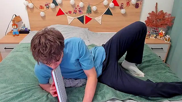 Fandi 777 online show from December 15, 3:38 pm