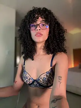 Snapshot of Lianh_Benett chatting on February 8, 7:48 am Lianh Benett online show from February 8, 7:48 am