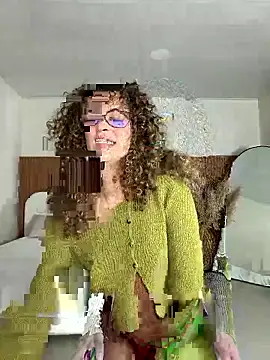 Snapshot of Lianh_Benett chatting on February 21, 12:17 pm Lianh Benett online show from February 21, 12:17 pm