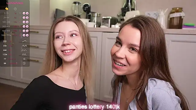 poisonn girlll online show from February 15, 8:01 pm