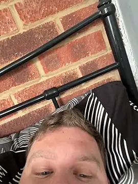 Lukeyboy027 online show from April 10, 11:37 am