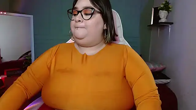 Snapshot of tiffany_laurens chatting on December 6, 9:43 am tiffany laurens online show from December 6, 9:43 am