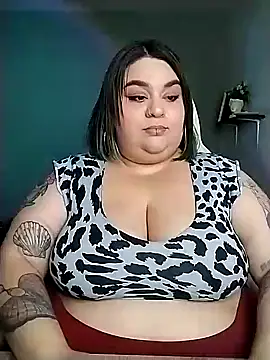 Snapshot of tiffany_laurens chatting on February 2, 5:42 am tiffany laurens online show from February 2, 5:42 am