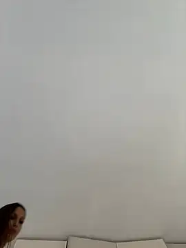 Snapshot of Syka0001 chatting on February 5, 9:46 am Syka0001 online show from February 5, 9:46 am