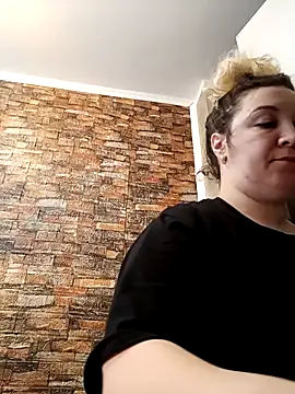 Snapshot of MikySWeet7 chatting on February 18, 12:12 pm MikySWeet7 online show from February 18, 12:12 pm