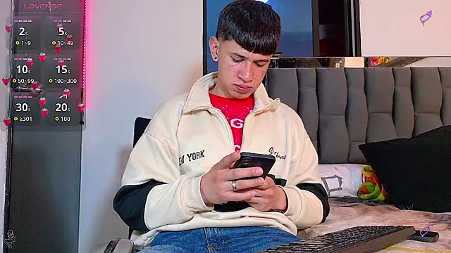 Mr daren  online show from September 15, 6:52 pm