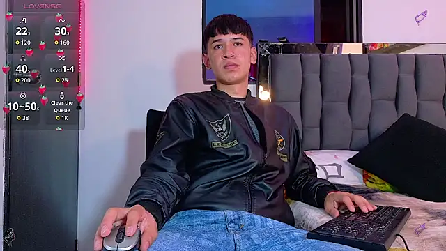 Mr daren  online show from September 17, 6:20 pm