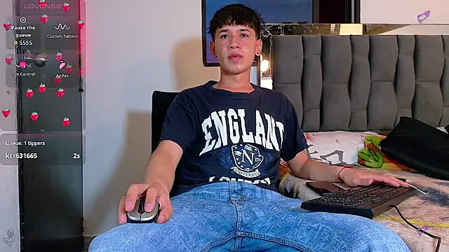 Mr daren  online show from September 27, 7:19 pm