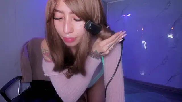 LilithCooperr  online show from April 8, 3:39 am