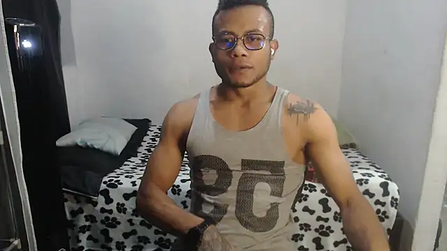 Snapshot of grandominantex1 chatting on February 8, 11:08 pm grandominantex1 online show from February 8, 11:08 pm