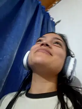 littlemelii online show from January 15, 12:09 am