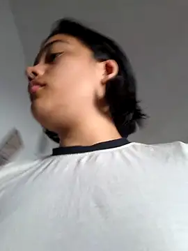 Snapshot of littlemelii chatting on February 8, 8:12 pm littlemelii online show from February 8, 8:12 pm