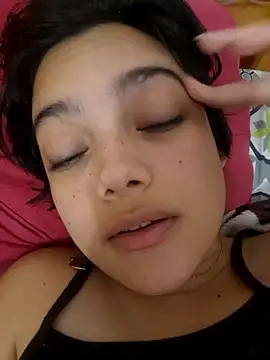 littlemelii online show from June 12, 4:50 pm